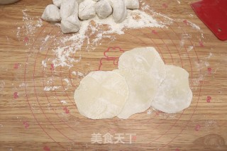猪肉大虾锅贴的做法步骤：10