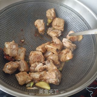 茭白冻豆腐烧排骨的做法步骤：12