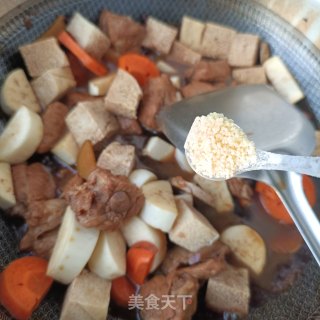 茭白冻豆腐烧排骨的做法步骤：18