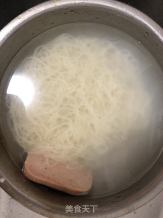 冷面"清凉消暑"的做法步骤：5