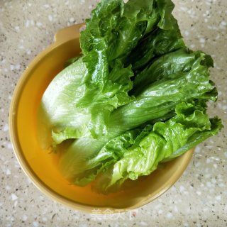 蒜香生菜的做法步骤：1