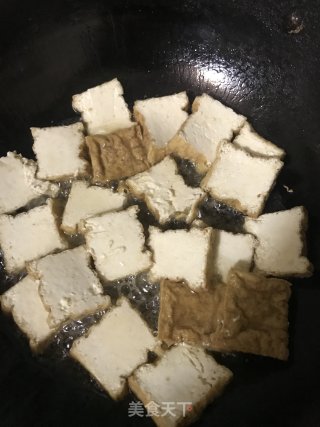 黄金豆腐炒西芹的做法步骤：6