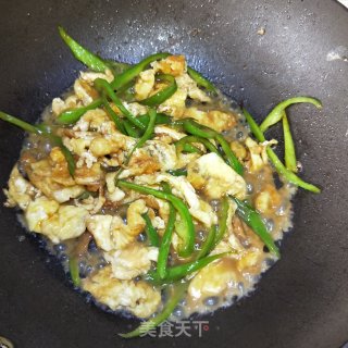 青椒炒鸡蛋的做法步骤：9