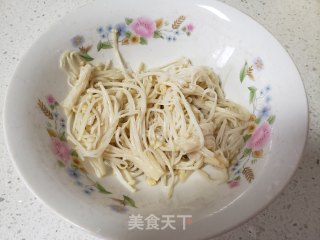 金针菇拌黄瓜的做法步骤：2