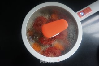 夏日养生靓汤|番茄山药香菇蹄髈汤的做法步骤：10