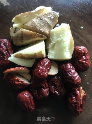 清凉消暑：姜枣茶的做法步骤：2