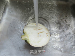 蒸圆茄子肉末的做法步骤：2