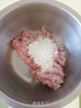 鸡蛋肉饼汤的做法步骤：2