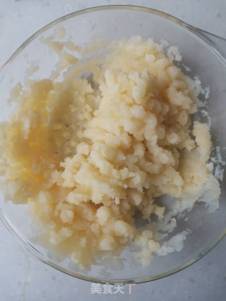 土豆芝士饼的做法步骤：2