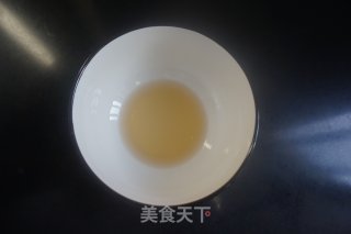 嫩烤鲈鱼的做法步骤：2