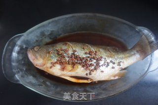 嫩烤鲈鱼的做法步骤：7