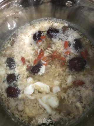 甜酒酿煮鸡蛋的做法步骤：5
