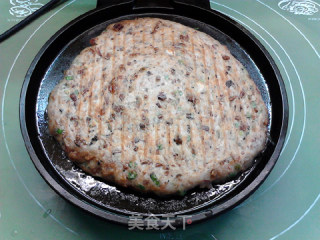 酱香腊肉蘑菇发面软饼的做法步骤：13