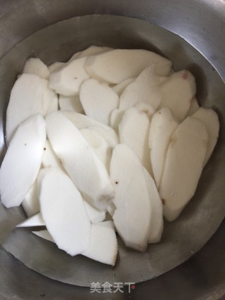 芹菜木耳炒淮山的做法步骤：3