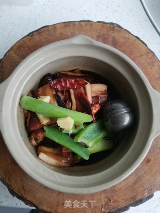 把子肉卤蛋的做法步骤：4