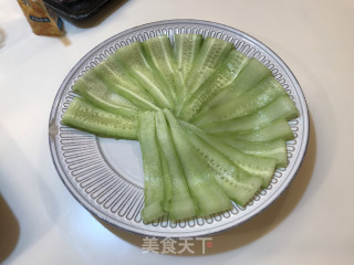 牛排黄瓜能量沙拉的做法步骤：2