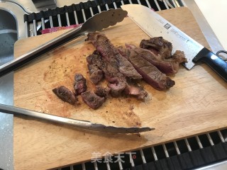 牛排黄瓜能量沙拉的做法步骤：11