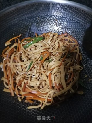 胡萝卜豆腐皮的做法步骤：6