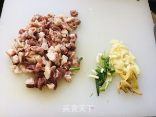 香菇牛肉荞面的做法步骤：4