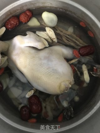 快炖土鸡汤的做法步骤：3