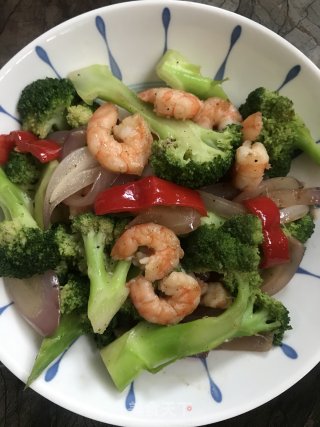 西兰花炒虾仁的做法步骤：11