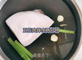 蒸五花肉的做法步骤：1