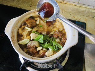 砂锅红烧肉炖酸菜的做法步骤：6