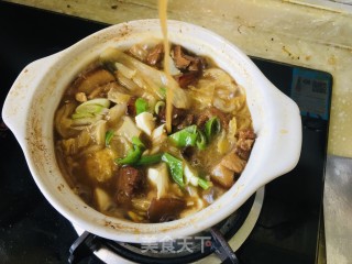 砂锅红烧肉炖酸菜的做法步骤：7