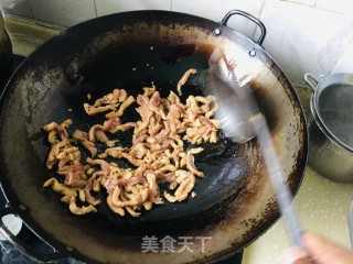 韭菜苔炒肉丝的做法步骤：3