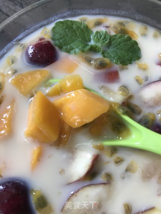 清凉消暑：椰汁芒果百香果的做法步骤：8