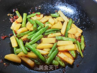 香辣土豆豆角的做法步骤：11