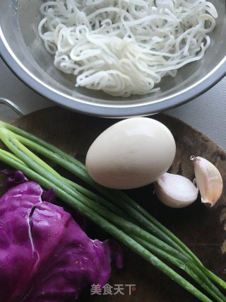 快手煮米粉的做法步骤：1