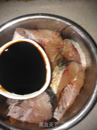奥尔良啤酒焖鱼的做法步骤：4