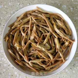 金针菜蒸肉片的做法步骤：3