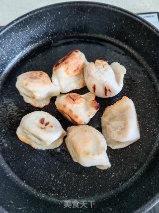 金包银（煎饺）的做法步骤：4