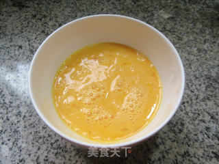 香菇肉末鸡蛋馅锅贴的做法步骤：2
