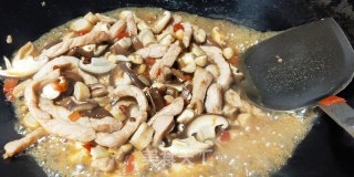 鲜冬菇炒肉的做法步骤：5