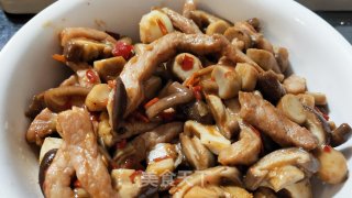 鲜冬菇炒肉的做法步骤：6
