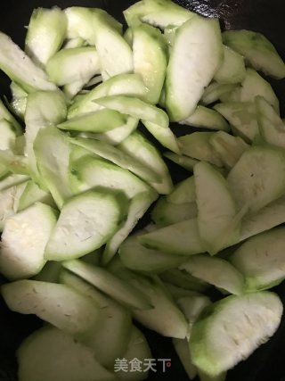 丝瓜炒蛋的做法步骤：5