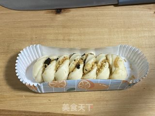 咸香松软的肉松小卷，好看又好吃的小面包！的做法步骤：13