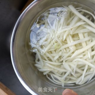 韭菜苔炒茭白的做法步骤：6