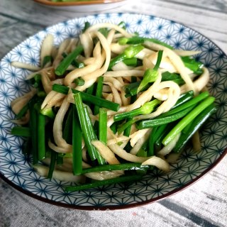 韭菜苔炒茭白的做法步骤：16