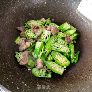 精肉炒秋葵的做法步骤：13