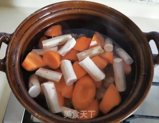 淮山胡萝卜羊骨汤的做法步骤：8