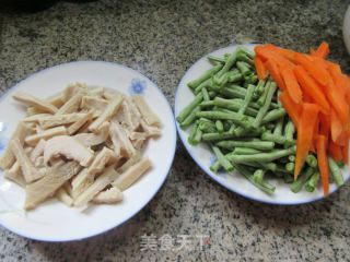 牛肚炒豇豆的做法步骤：1