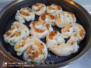 葱油饼的做法步骤：16
