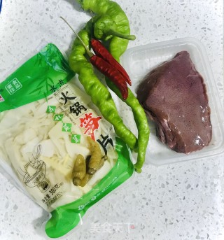 猪肝炒笋的做法步骤：1