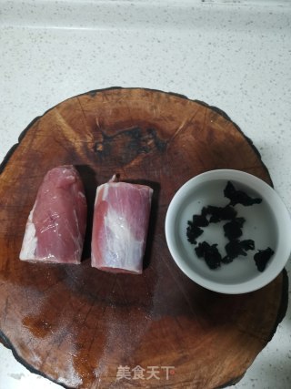 滑溜里脊的做法步骤：1