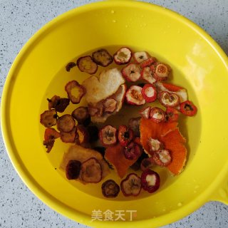 自制酸梅汤的做法步骤：2