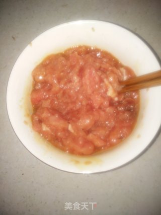 青椒酿肉的做法步骤：1